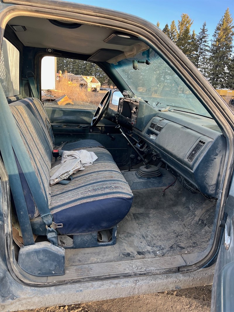 blue_service_truck_interior